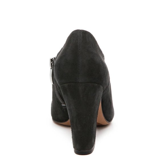 Franco Sarto Bassett 9.5M Black Suede Ankle Bootie - Picture 10 of 16